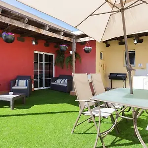 Blanca Tenerife - Private - Terrace And Bbq, 5 Minutes From The And Airport Homestay San Isidro (Tenerife)